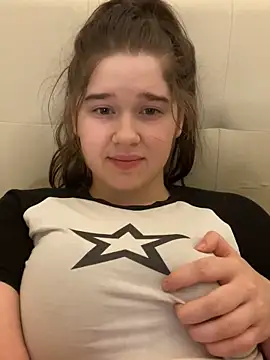 Snapshot of HornyGirlH chatting on 02/09/25, 03:43 HornyGirlH online show from 02/09/25, 03:43