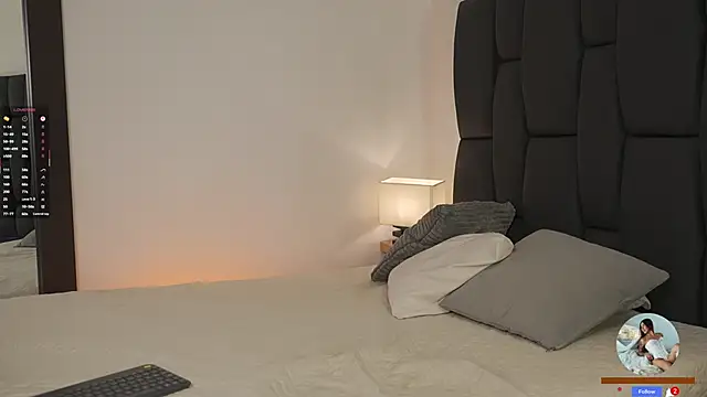 MelisaLopez  online show from 11/06/25, 12:31