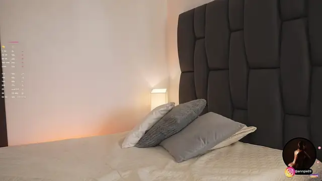 MelisaLopez  online show from 09/29/25, 12:44
