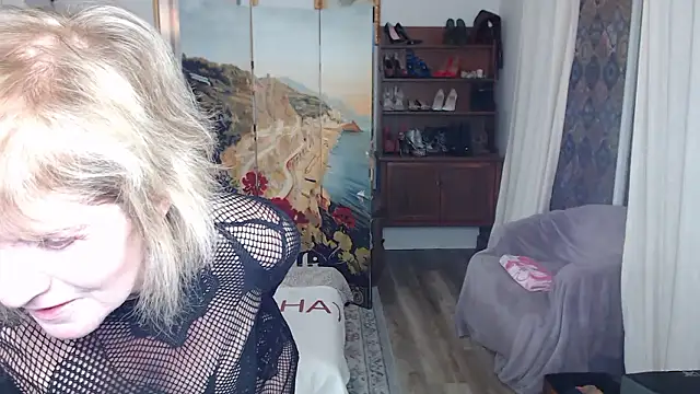 Snapshot of SindeeDix chatting on 02/24/26, 10:54 SindeeDix online show from 02/24/26, 10:54