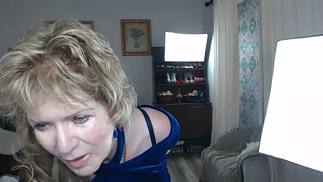 SindeeDix online show from 09/13/25, 03:23