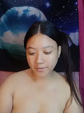 Snapshot of Urchanel chatting on 07/06/26, 12:06 Urchanel online show from 07/06/26, 12:06