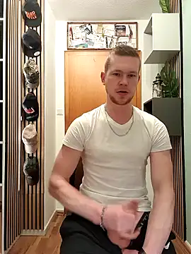 Playbunniboy online show from 02/10/25, 05:52