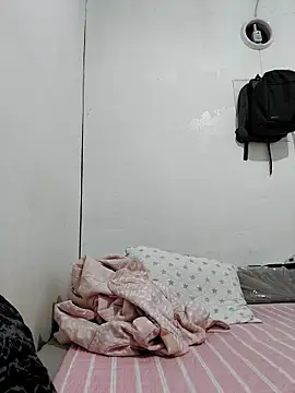 MissKitty31 online show from 10/21/25, 02:44