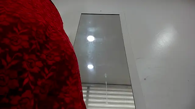 Snapshot of moxa_hot chatting on 09/19/25, 02:32 moxa hot online show from 09/19/25, 02:32