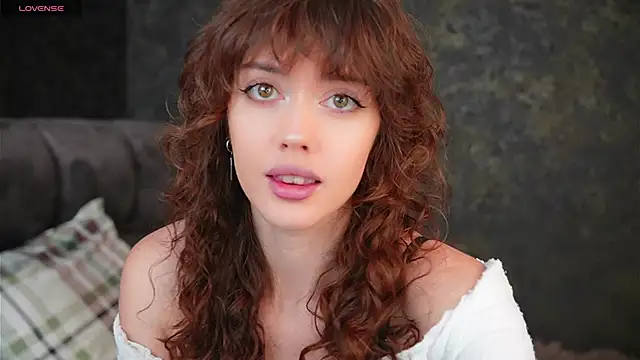 Snapshot of LinoAdaro chatting on 10/28/25, 04:46 LinoAdaro online show from 10/28/25, 04:46