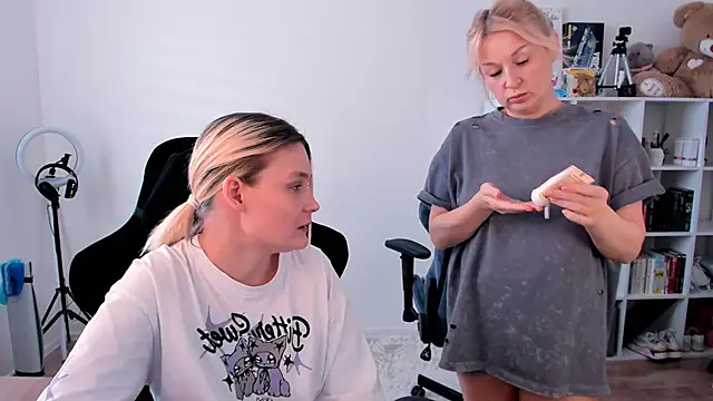 hotblonds online show from 02/06/26, 11:50