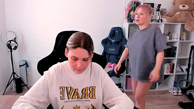 hotblonds online show from 02/21/26, 11:23