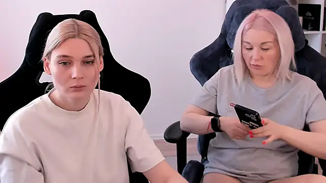 hotblonds online show from 03/15/25, 10:03