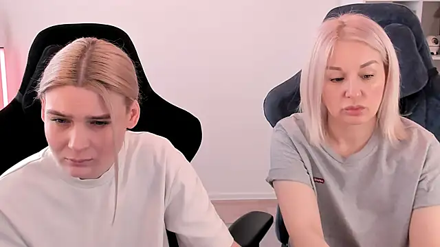 hotblonds online show from 03/21/25, 10:39