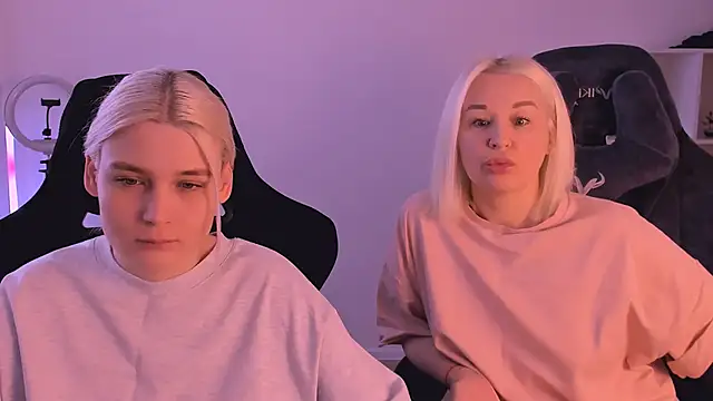 hotblonds online show from 02/03/25, 12:14