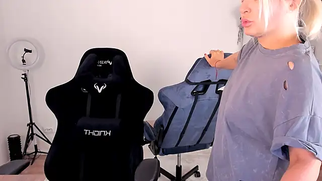 hotblonds online show from 10/05/25, 02:52