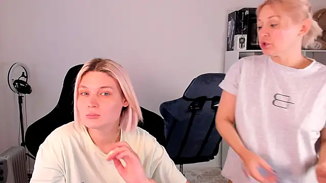 hotblonds online show from 11/23/25, 11:09