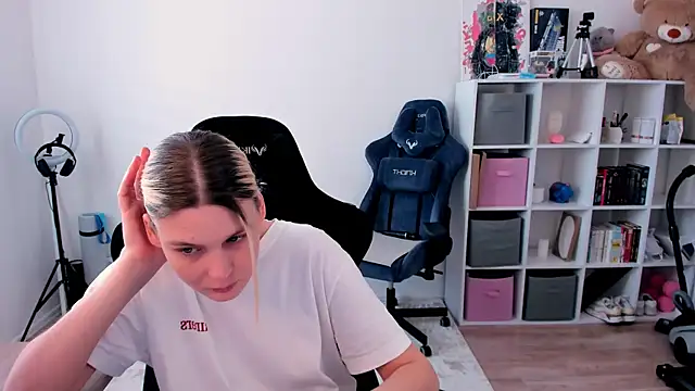 hotblonds online show from 02/07/26, 11:18