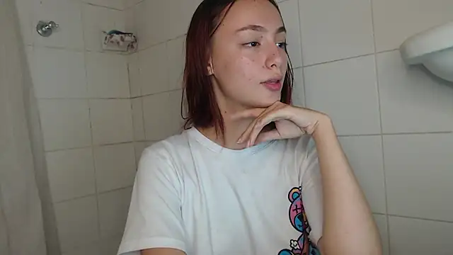 Snapshot of nathaly_bird chatting on 01/28/25, 11:17 nathaly bird online show from 01/28/25, 11:17