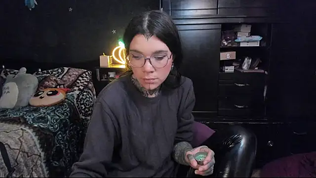 Snapshot of Lilmarieee chatting on 02/13/25, 09:27 Lilmarieee online show from 02/13/25, 09:27