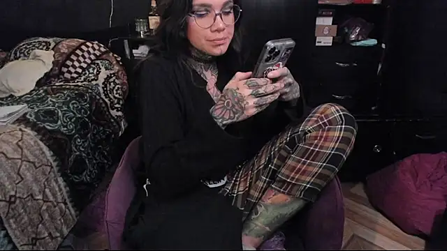 Snapshot of Lilmarieee chatting on 03/15/25, 01:41 Lilmarieee online show from 03/15/25, 01:41