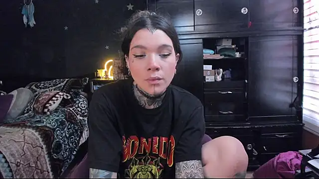 Snapshot of Lilmarieee chatting on 03/04/25, 03:15 Lilmarieee online show from 03/04/25, 03:15