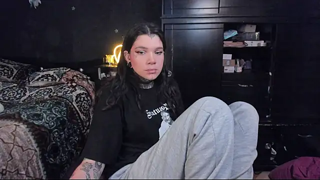 Snapshot of Lilmarieee chatting on 03/07/25, 10:10 Lilmarieee online show from 03/07/25, 10:10
