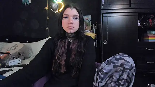 Snapshot of Lilmarieee chatting on 11/11/25, 11:20 Lilmarieee online show from 11/11/25, 11:20