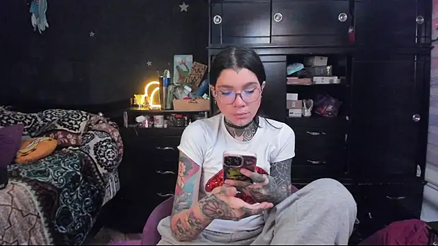 Snapshot of Lilmarieee chatting on 03/05/25, 10:10 Lilmarieee online show from 03/05/25, 10:10