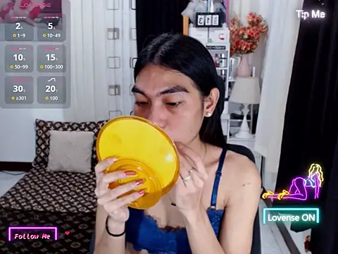 LAVIDALENATS online show from 10/21/25, 08:58