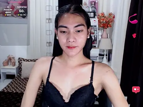 Snapshot of LAVIDALENATS chatting on 01/06/26, 04:44 LAVIDALENATS online show from 01/06/26, 04:44