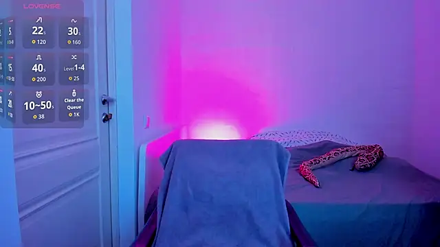 BritneyHall online show from 09/25/25, 08:42