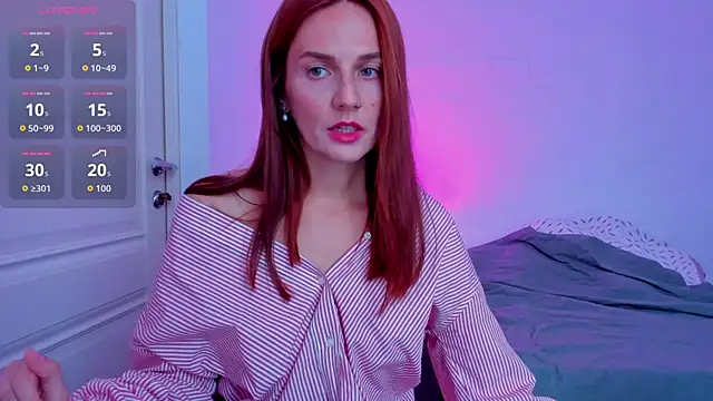 BritneyHall online show from 10/01/25, 09:36