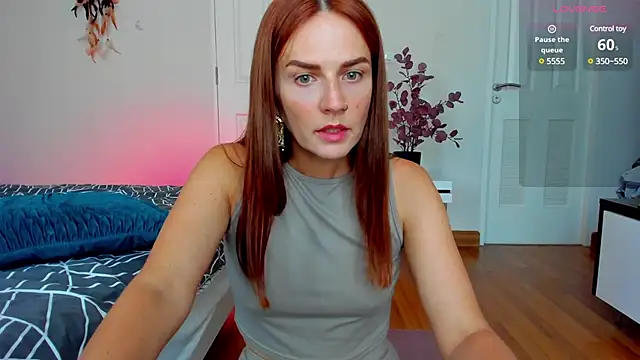 BritneyHall online show from 02/11/25, 07:33