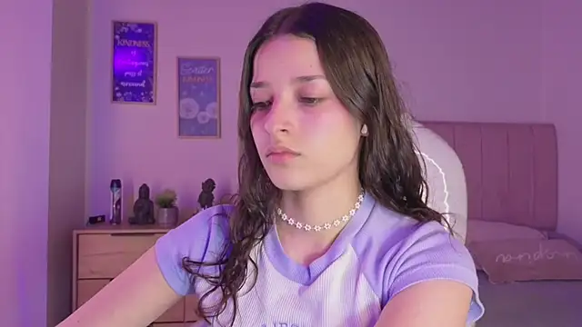 Amaia Daniells online show from 11/12/25, 03:43