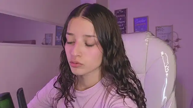Amaia Daniells online show from 10/09/25, 04:24