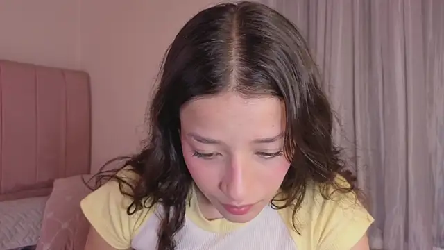 Amaia Daniells online show from 12/03/25, 04:13