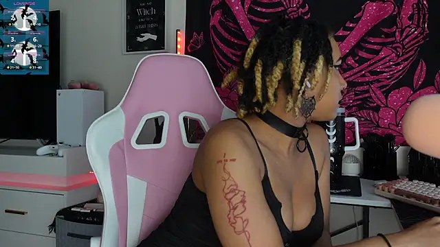 Snapshot of goddessxdreaxo chatting on 12/03/25, 06:40 goddessxdreaxo online show from 12/03/25, 06:40