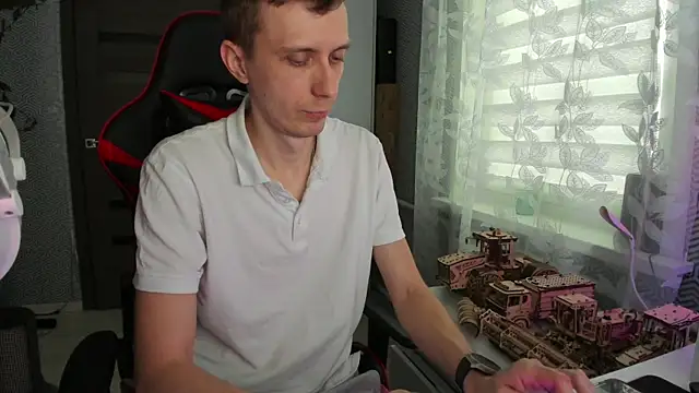 alex13ho online show from 03/02/25, 12:36