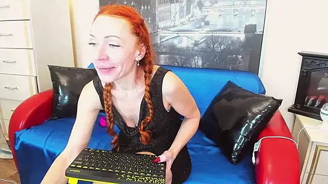 Snapshot of softlysoftlyasbeauty chatting on 02/12/26, 01:55 softlysoftlyasbeauty online show from 02/12/26, 01:55