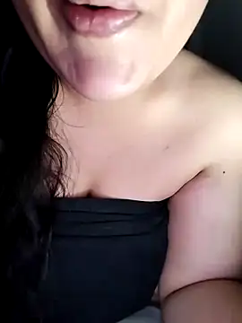 Annerae online show from 04/19/26, 03:35