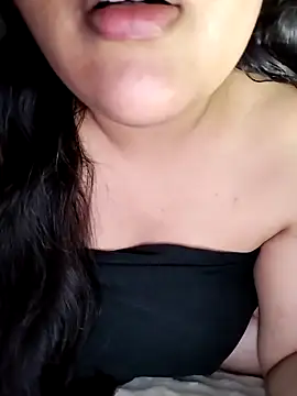 Annerae online show from 04/13/26, 03:27