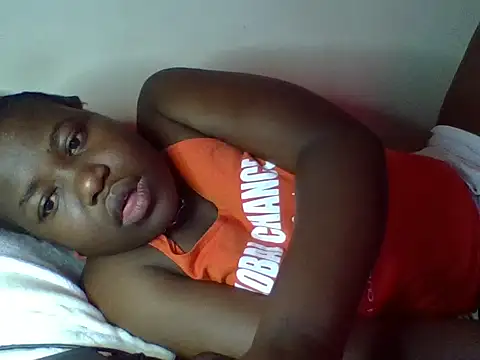 cute-marianna online show from 12/15/25, 10:32