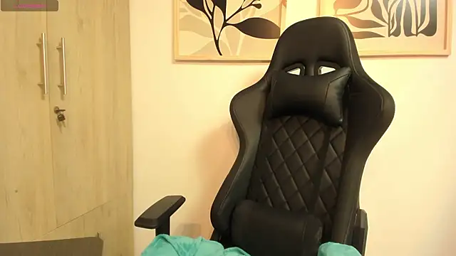 Ash milk online show from 04/15/26, 01:59