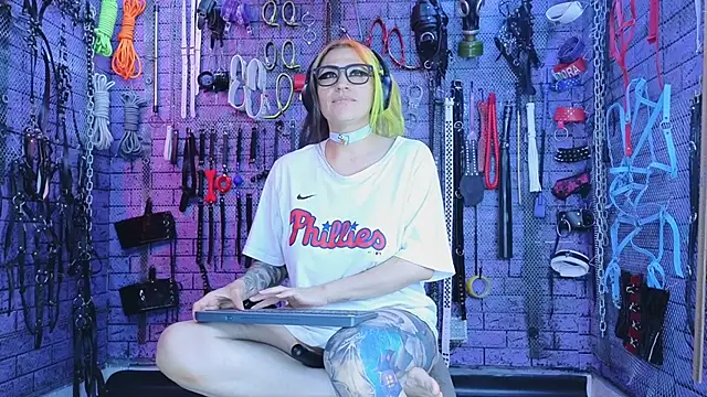 Snapshot of PANDORANEZZ chatting on 11/13/25, 10:57 PANDORANEZZ online show from 11/13/25, 10:57