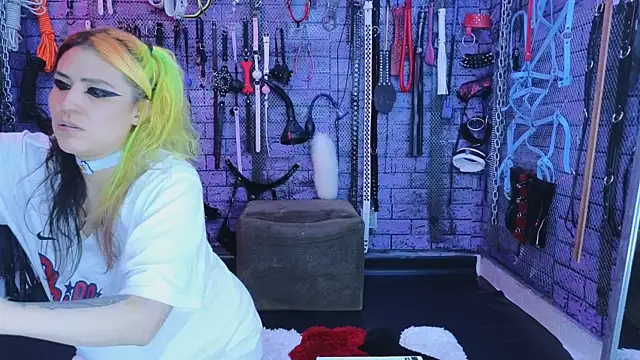 Snapshot of PANDORANEZZ chatting on 12/02/25, 11:06 PANDORANEZZ online show from 12/02/25, 11:06