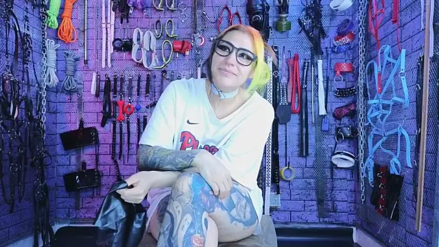 Snapshot of PANDORANEZZ chatting on 11/14/25, 05:49 PANDORANEZZ online show from 11/14/25, 05:49