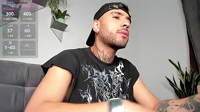 Snapshot of imferrer chatting on 02/21/25, 06:07 imferrer online show from 02/21/25, 06:07