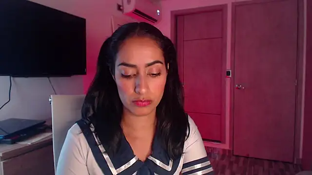 Snapshot of Brown_skin11 chatting on 10/01/25, 10:46 Brown skin11 online show from 10/01/25, 10:46