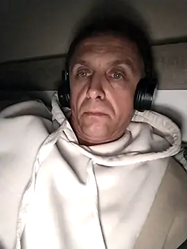 Kutasmaly online show from 11/16/25, 03:00