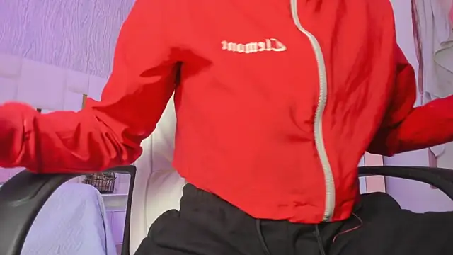 Meghan stonne  online show from 12/14/25, 07:19