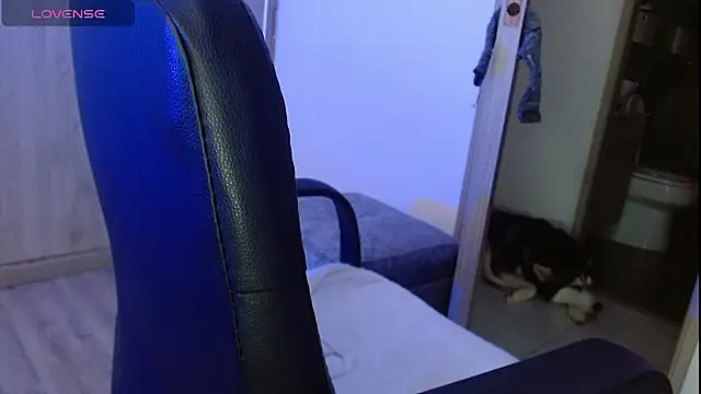 Snapshot of Meghan_stonne_ chatting on 02/23/26, 04:29 Meghan stonne online show from 02/23/26, 04:29