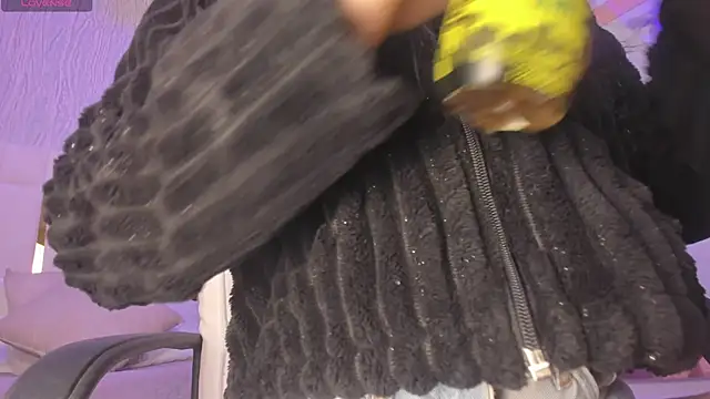 Meghan stonne  online show from 10/27/25, 07:04