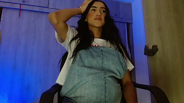 Meghan stonne  online show from 03/27/26, 09:05